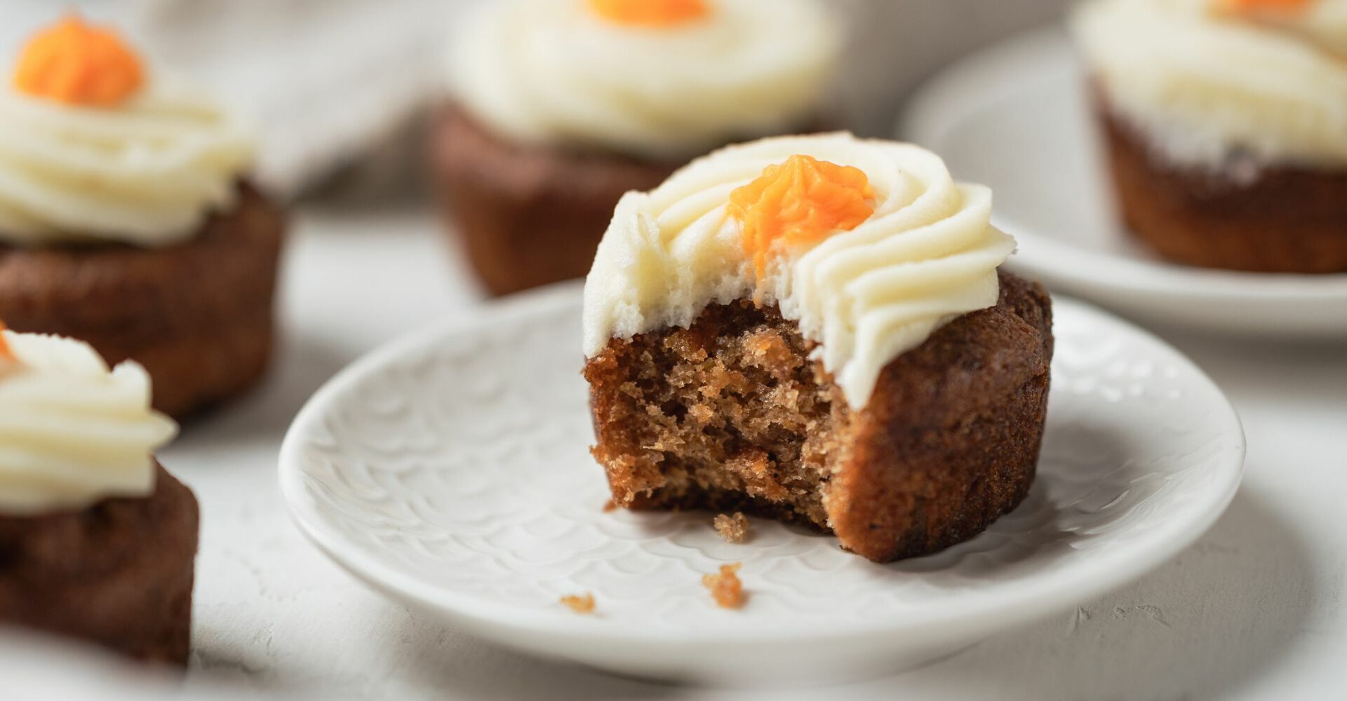 Mini Cakes, Tarts & Other Sweets