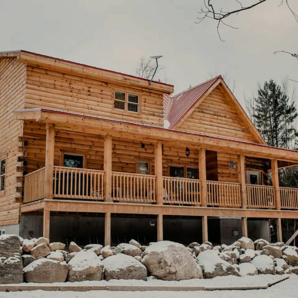 Secluded Cabin, Hot Tub & Pet Friendly