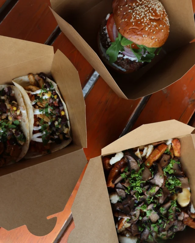 Halloween is creeping closer ! Whether youre wrangling little ghouls and goblins into costumes or getting ready to hand out candy, weve got you covered.Grab an artisan pizza to go, tacos or one of our loaded poutines because you deserve a treat too! 